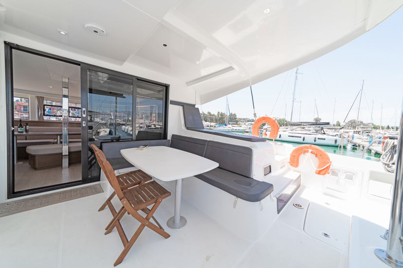 Lagoon 42 Four Seasons