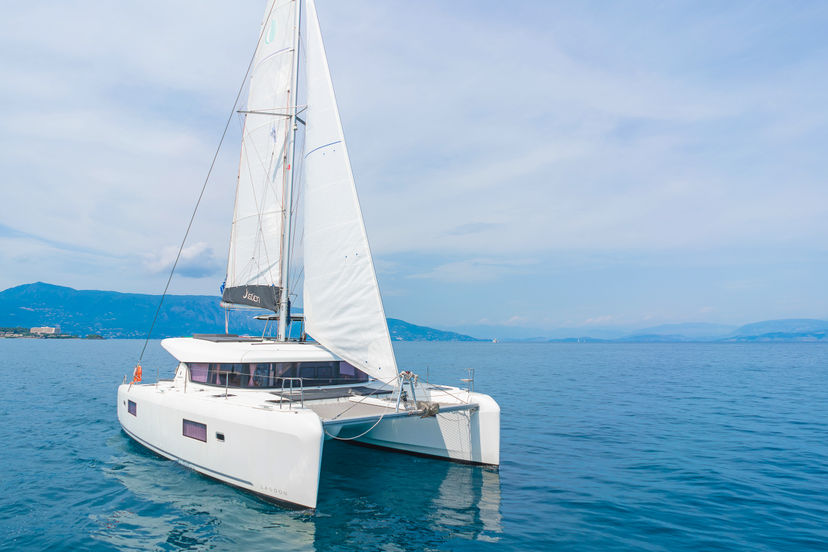 Lagoon 42 Four Seasons