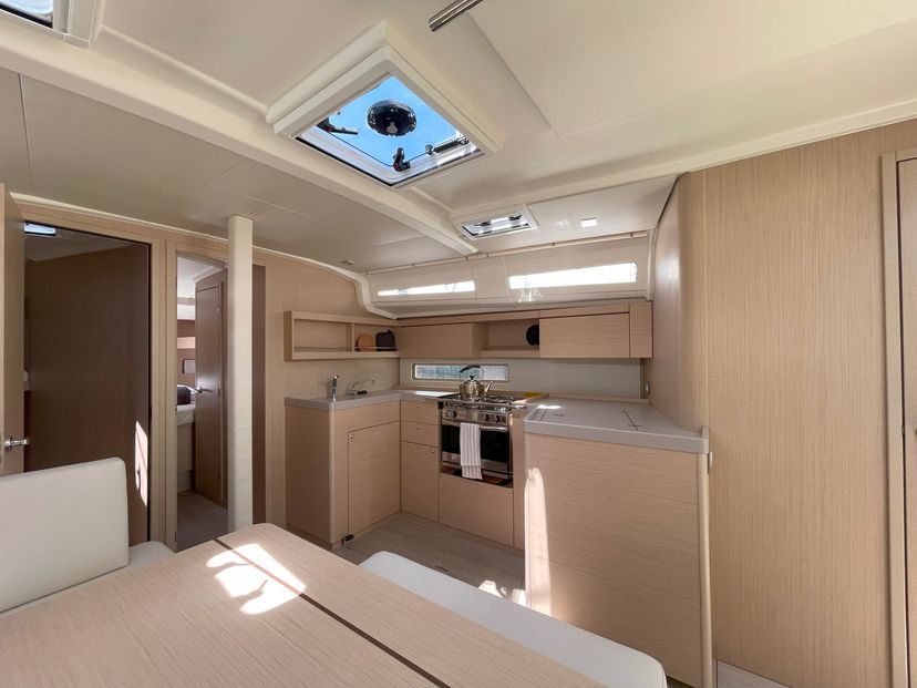 Beneteau 40 Neda