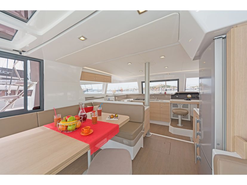 Bali Catamarans 4.1 E.S.