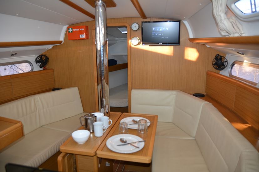 Jeanneau 36 Babis 2010  
