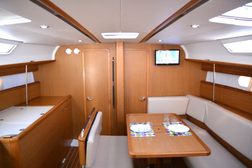 Jeanneau 44 Stavros