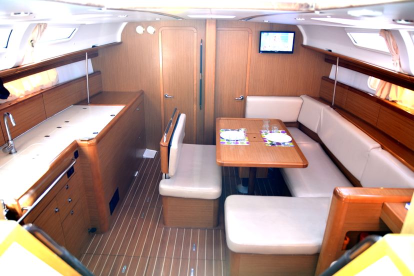 Jeanneau 44 Stavros