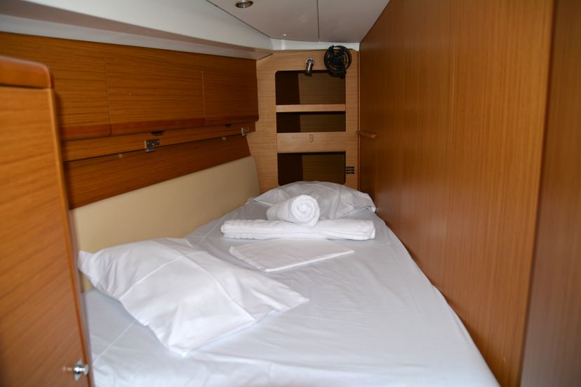 Jeanneau 44 Stavros