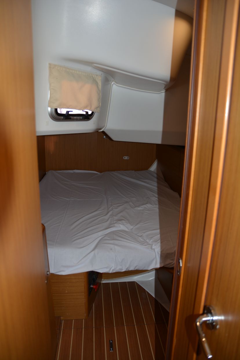 Jeanneau 44 Stavros