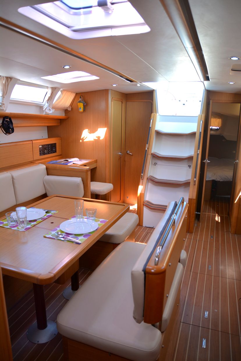 Jeanneau 44 Stavros