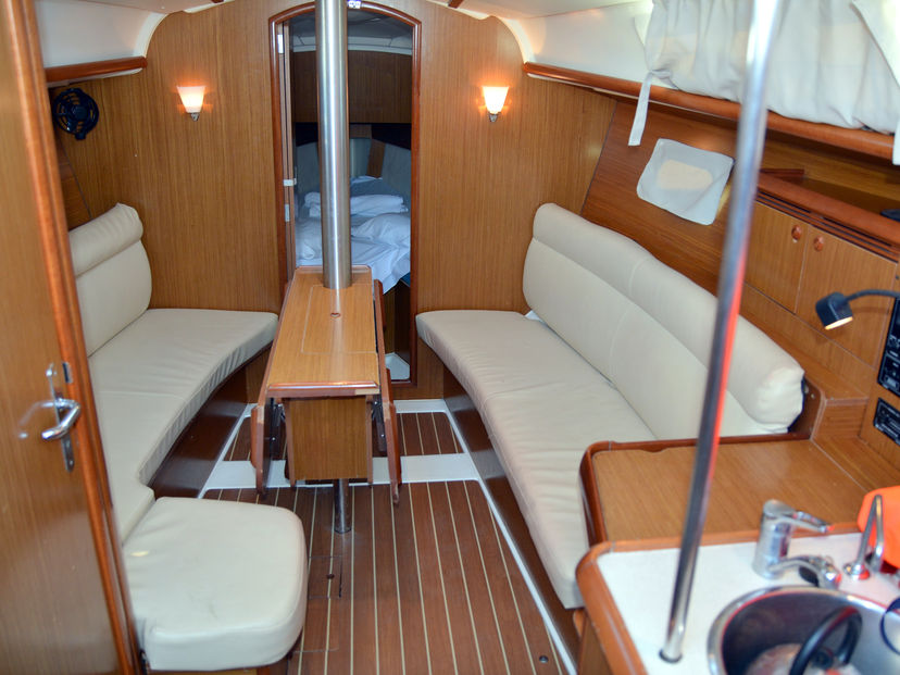 Jeanneau 32 Charoula
