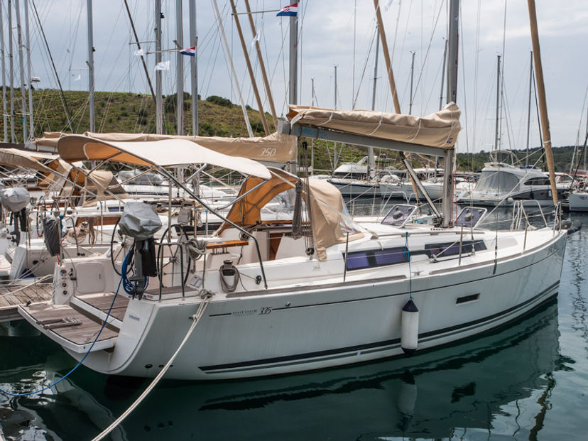 Dufour Yachts GRAND PIPPI (new engine 2024.)