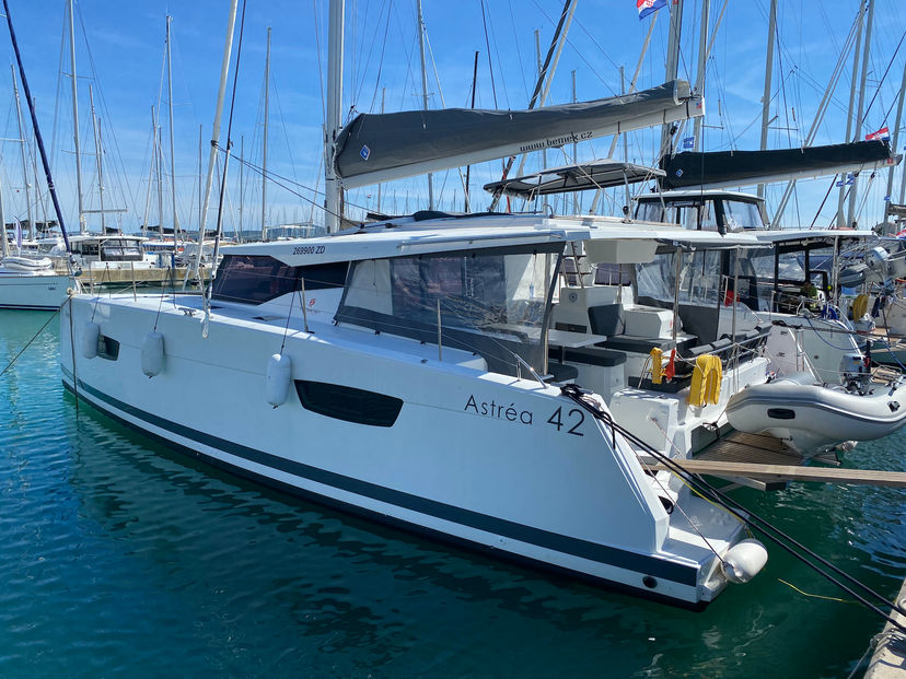 Fountaine Pajot 42 Vespera