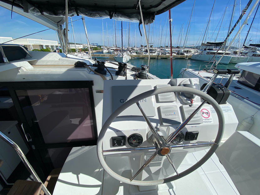 Fountaine Pajot 42 Vespera