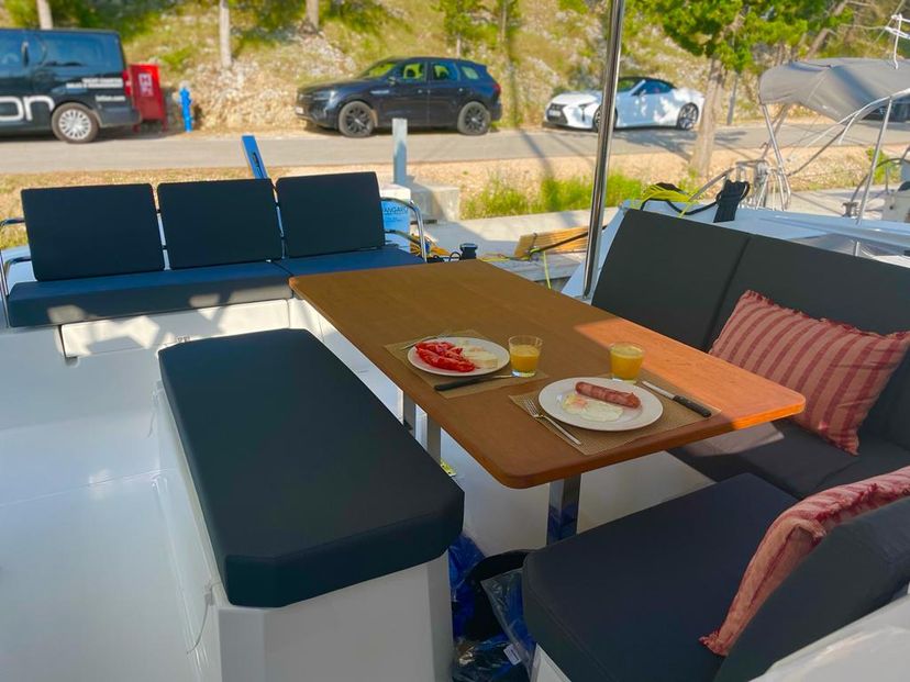 Fountaine Pajot 42 LIVIA AUGUSTA