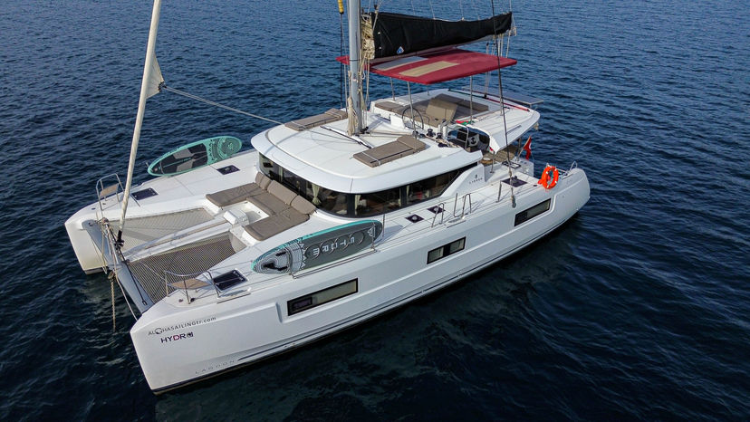 Lagoon 46 Hydra