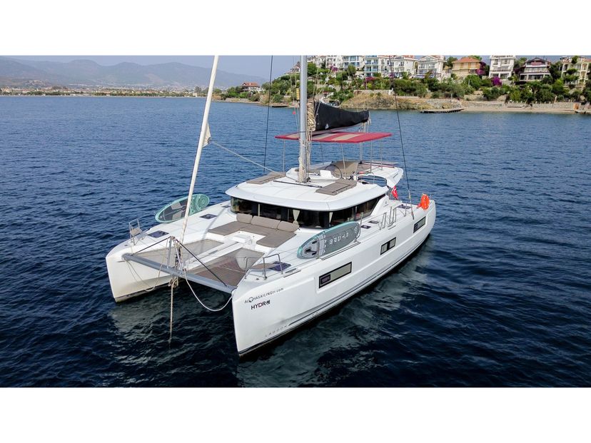 Lagoon 46 Hydra