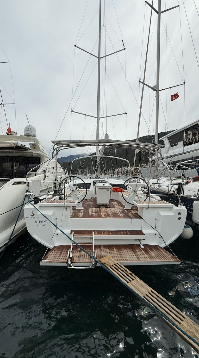 Beneteau OCEANIS 46.1 Athena 5