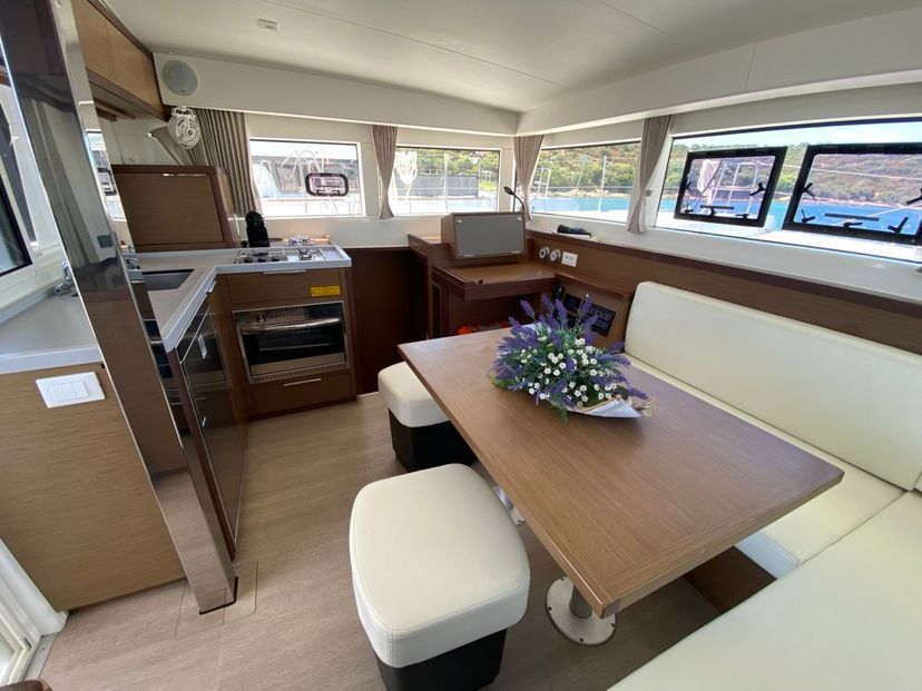 Lagoon 40 Aquila (WM, Inverter)