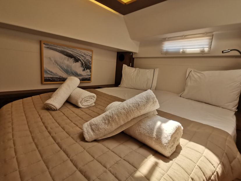 Lagoon 46 GALAXY (air condition, generator, water maker)    _Skippered Only_