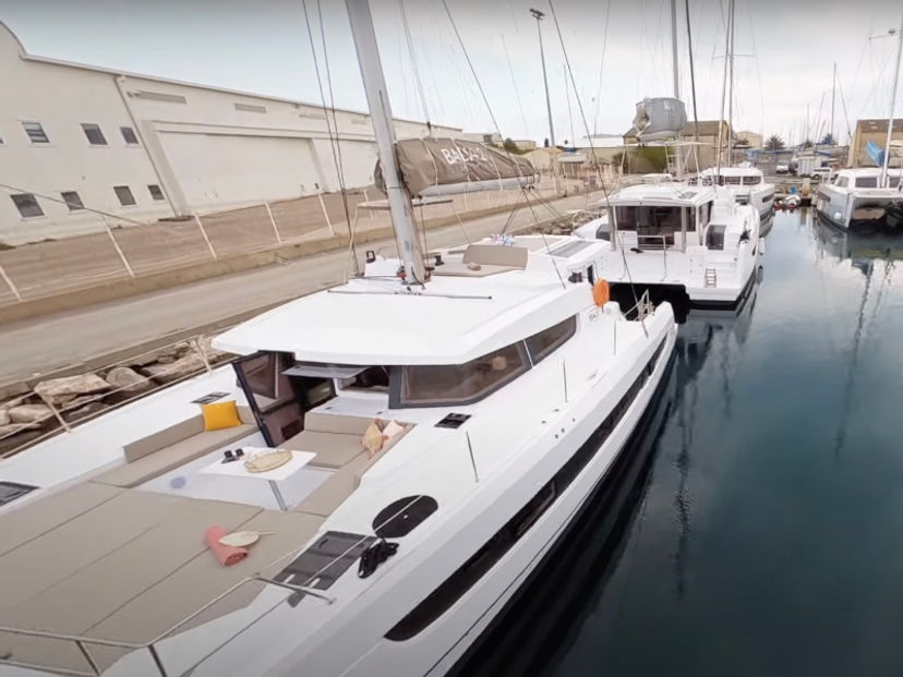 Bali Catamarans 4.2 Persona Grata