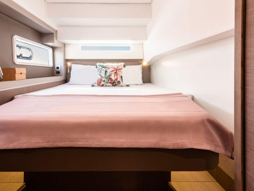 Bali Catamarans 4.2 Persona Grata