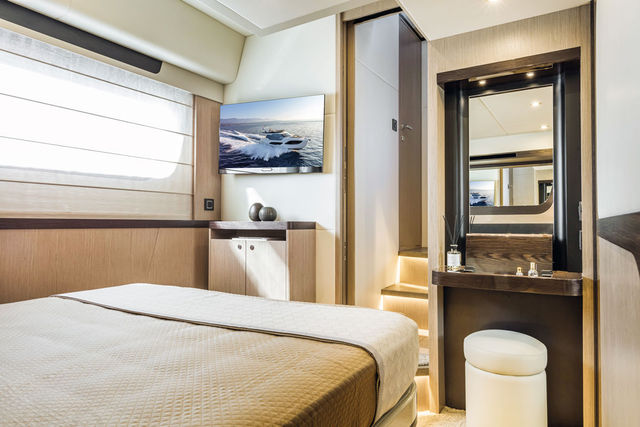 Absolute 47 Riaz Tahia