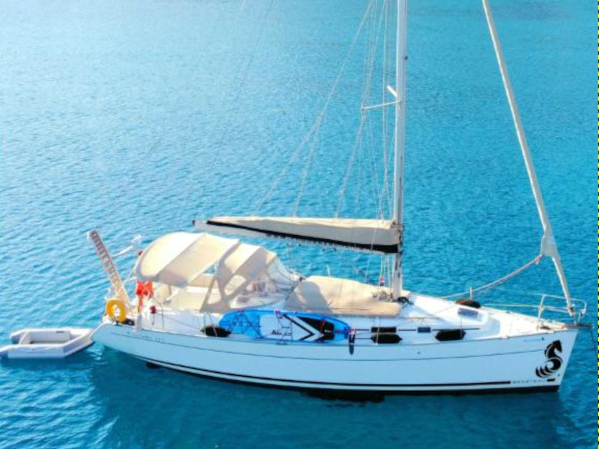 3755483720000103808_Cyclades39.3_main.jpg