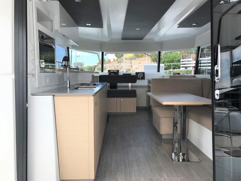 Fountaine Pajot 37 Thunderball