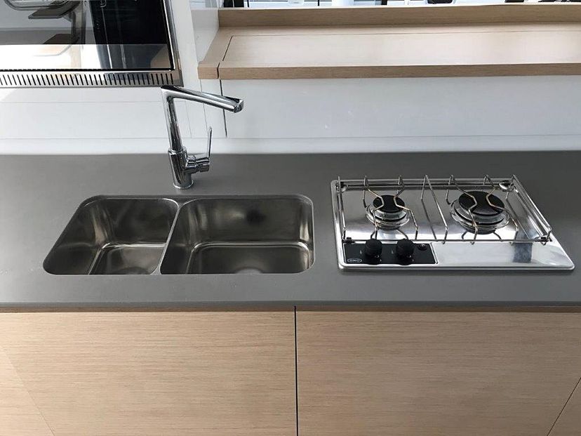 Fountaine Pajot 37 Thunderball