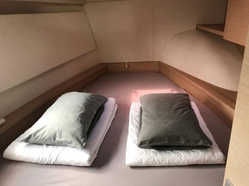 Fountaine Pajot 37 Thunderball