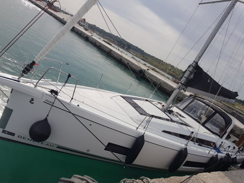 Beneteau OCEANIS 46.1 Anemos (A/C , Generator 8kVA, Solar Panels, Bow Thruster, BBQ)
