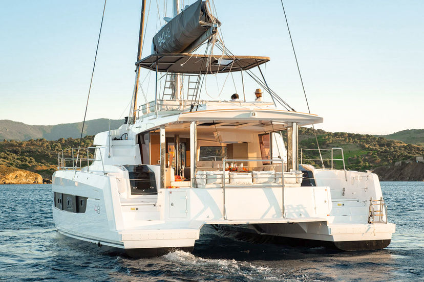 Bali Catamarans 4.8  Luna