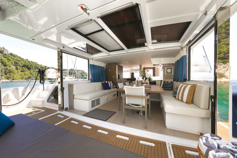 Bali Catamarans 4.8  Luna