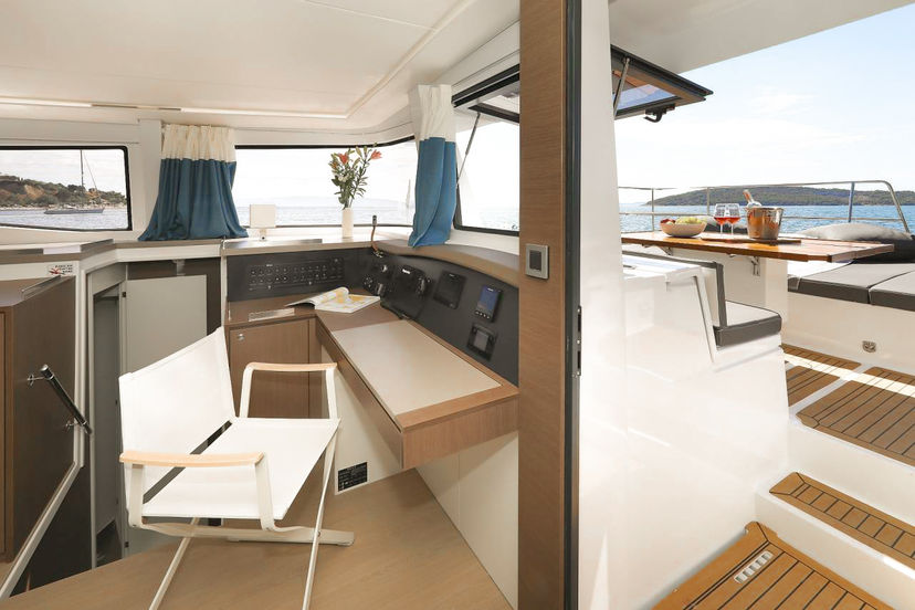Bali Catamarans 4.8  Luna