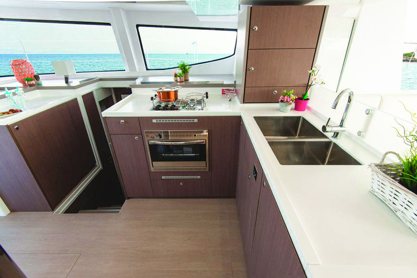 Bali Catamarans 4.8  Luna