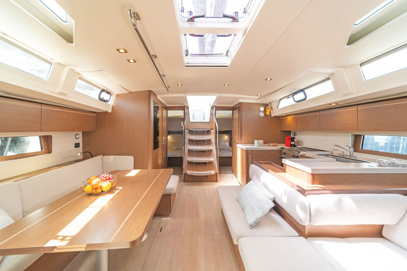 Beneteau OCEANIS 51.1 First Friendship
