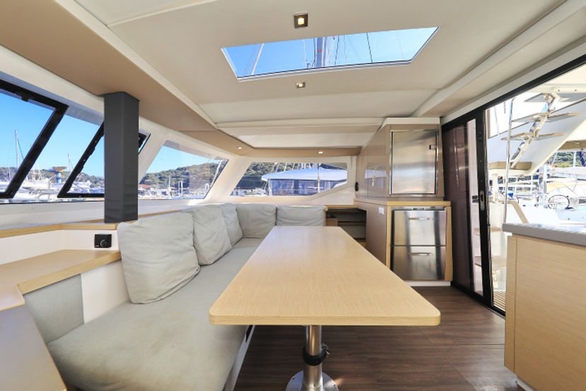 Fountaine Pajot 40 Floreanne