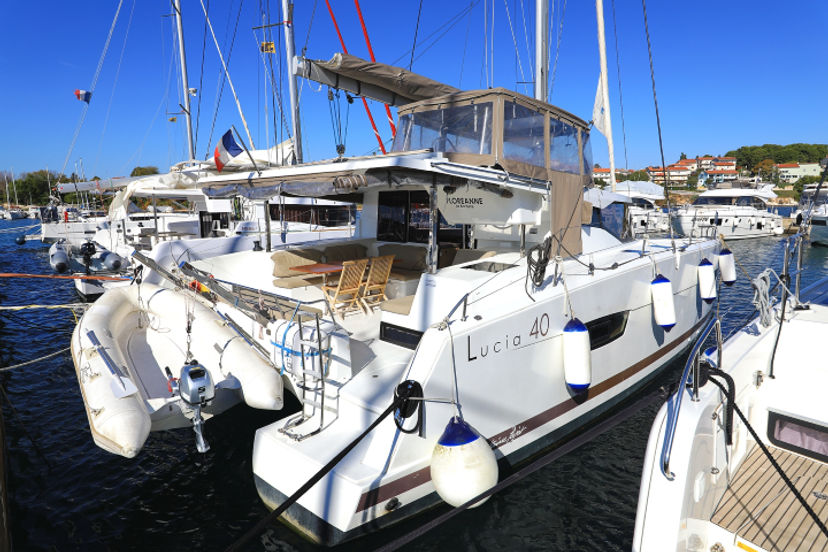 Fountaine Pajot 40 Floreanne