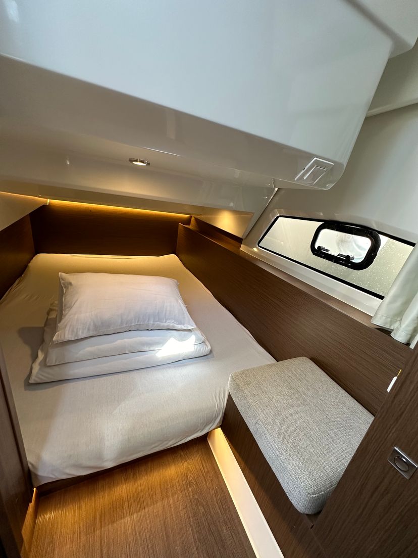 Jeanneau MERRY FISHER 1095 FLY Morska Vila