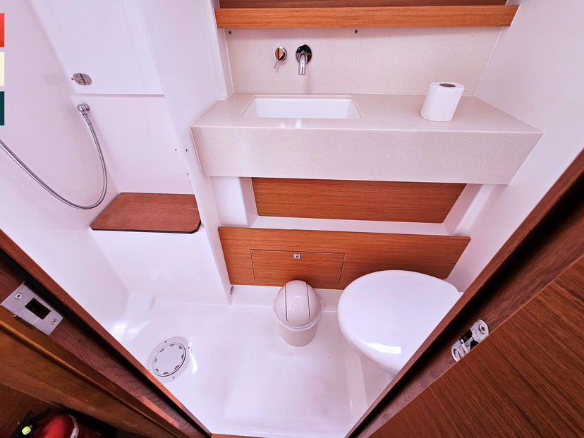 Dufour Yachts 47 Toccata (A/C & gen)