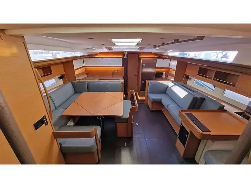Dufour Yachts EX RAZZMATAZZ 