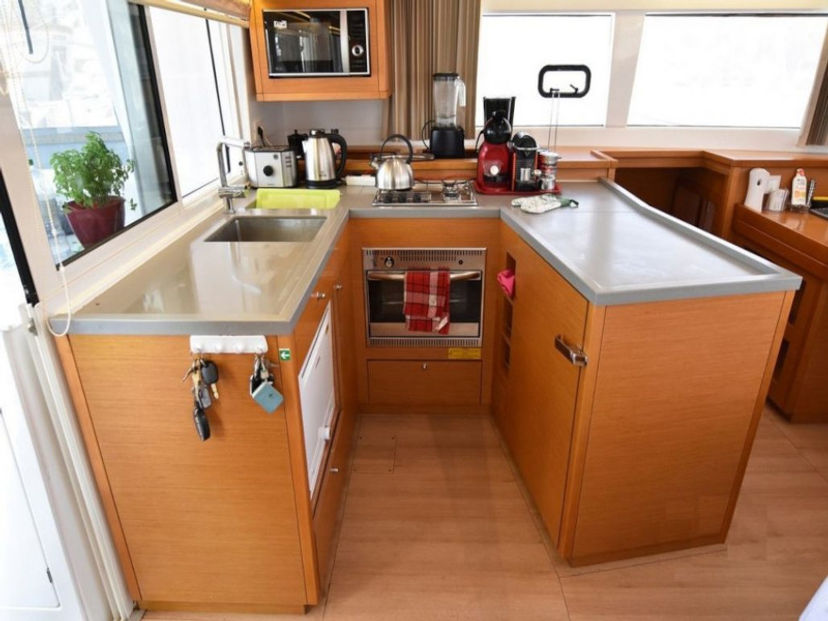 Lagoon 45 Omiros II