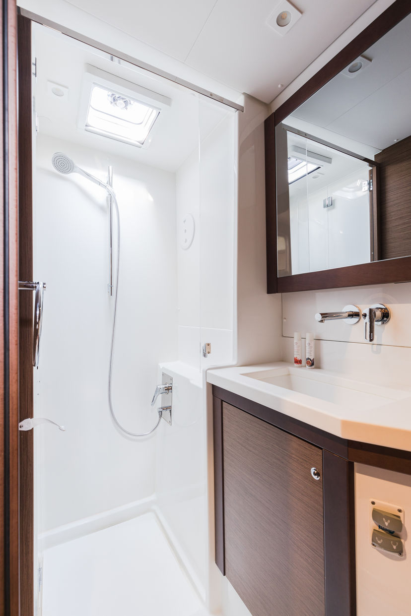 Lagoon 45 Myrto | A/C, Gen, Watermaker, 12 pax