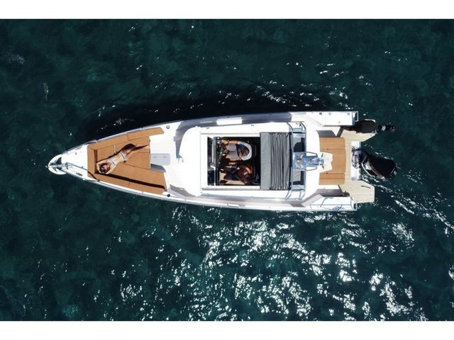 Axopar Boats 28 JHONNY