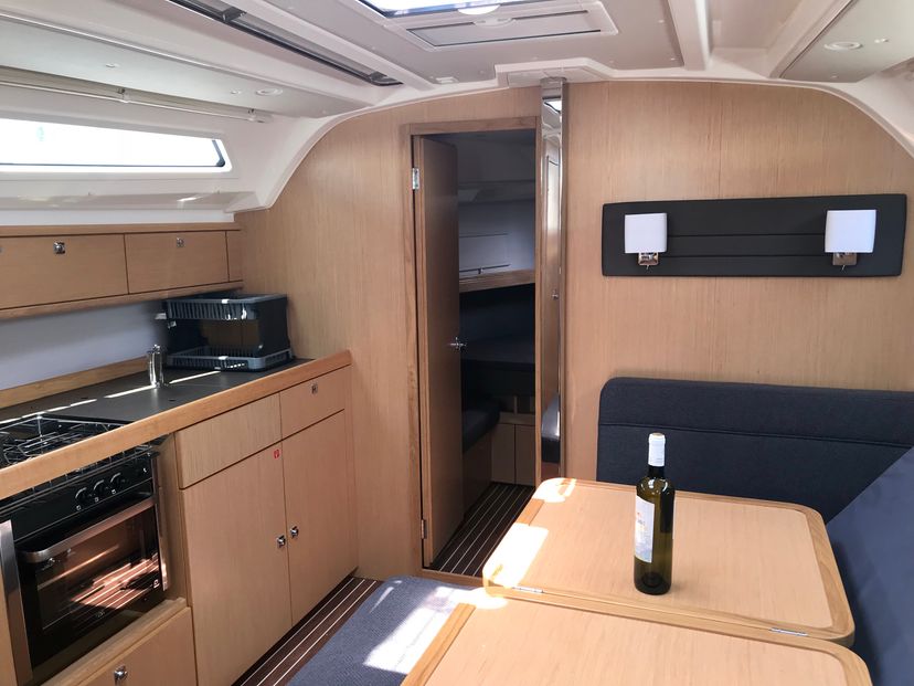 Bavaria Yachtbau CRUISER 41 Leonidas