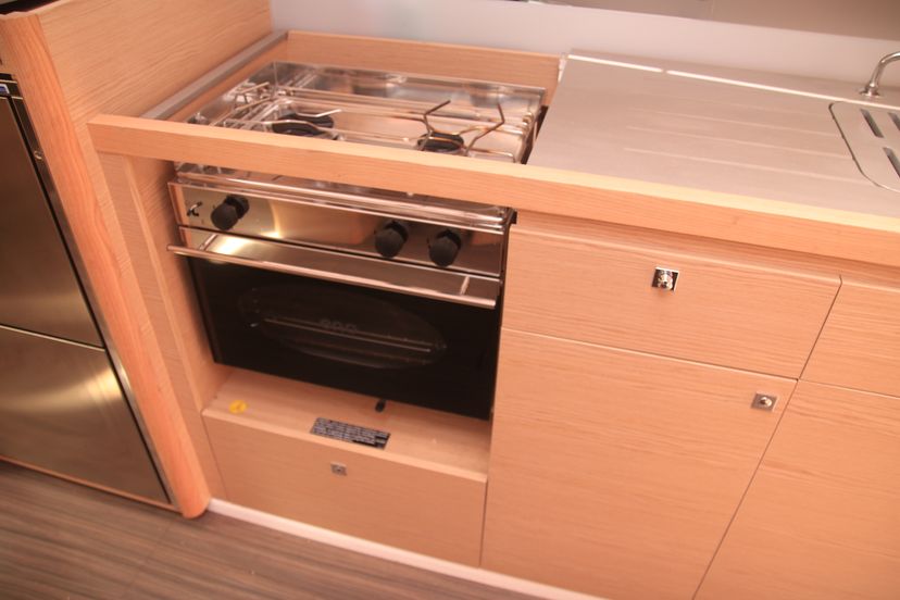 Dufour Yachts GRAND DILI (vers 50hp+Gas Bbq)