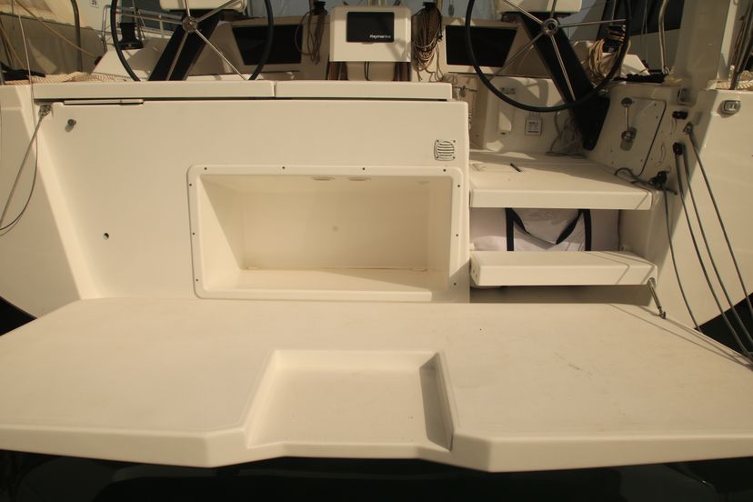 Dufour Yachts GRAND DILI (vers 50hp+Gas Bbq)