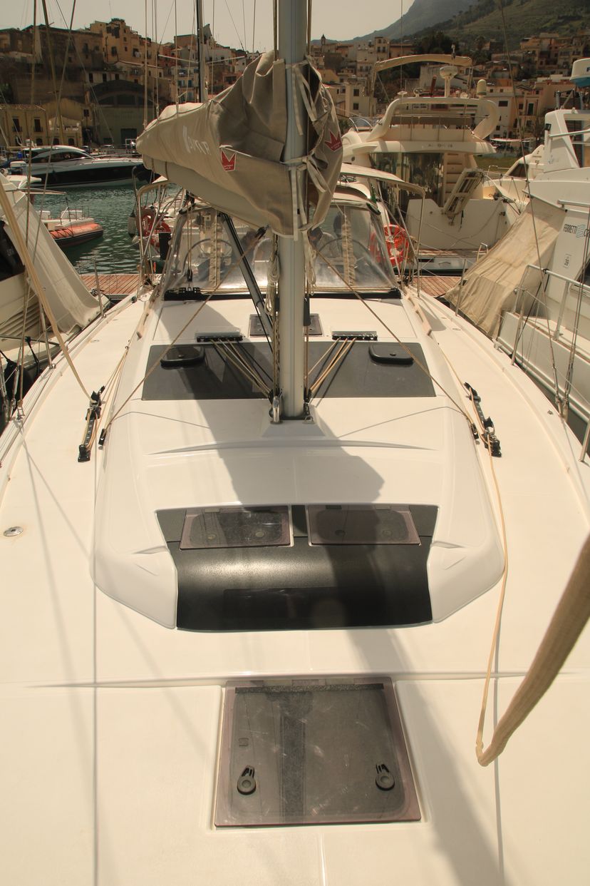 Dufour Yachts GRAND DILI (vers 50hp+Gas Bbq)