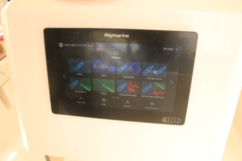 Dufour Yachts GRAND DILI (vers 50hp+Gas Bbq)