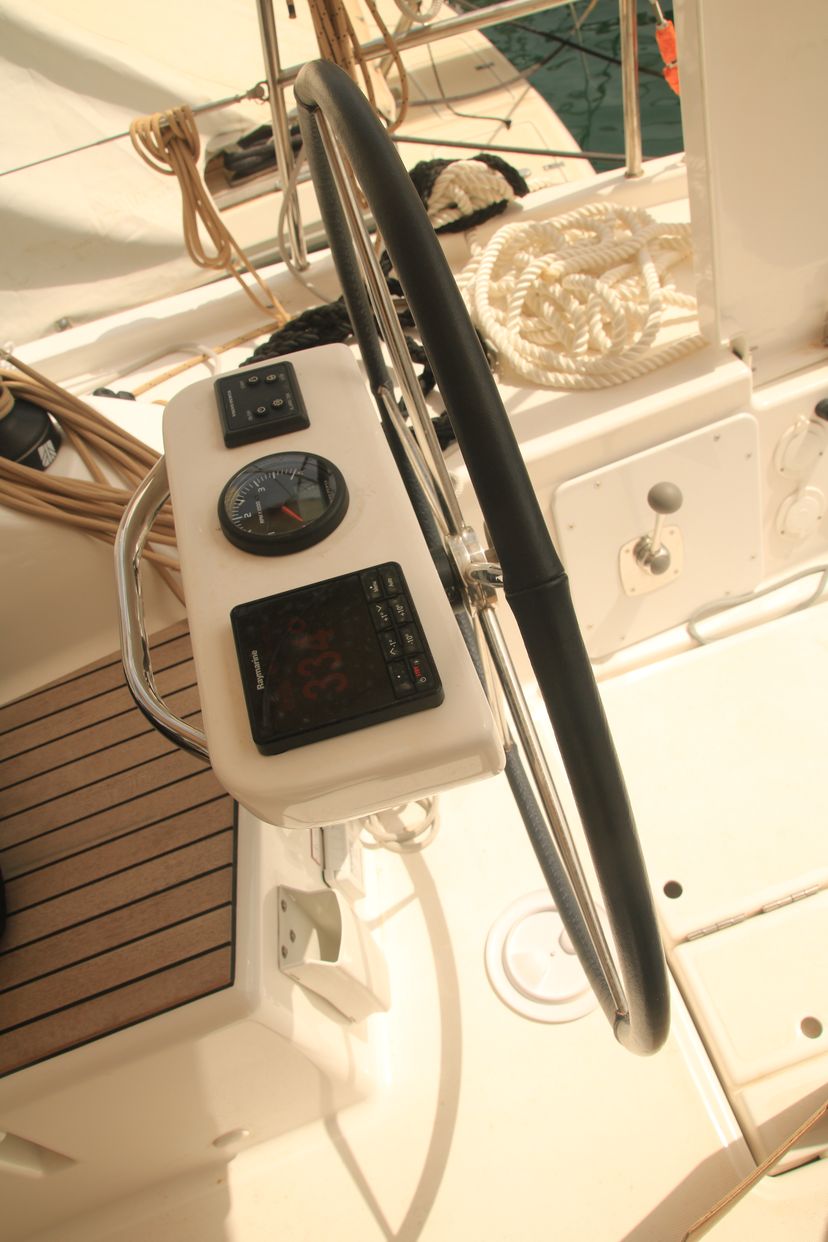 Dufour Yachts GRAND DILI (vers 50hp+Gas Bbq)