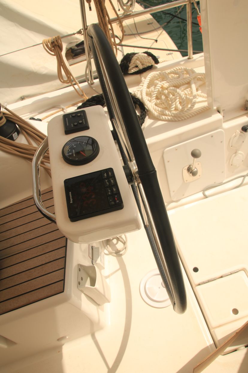 Dufour Yachts GRAND DILI (vers 50hp+Gas Bbq)