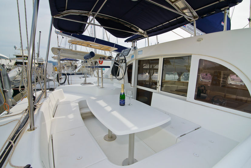 Lagoon 38 Shona