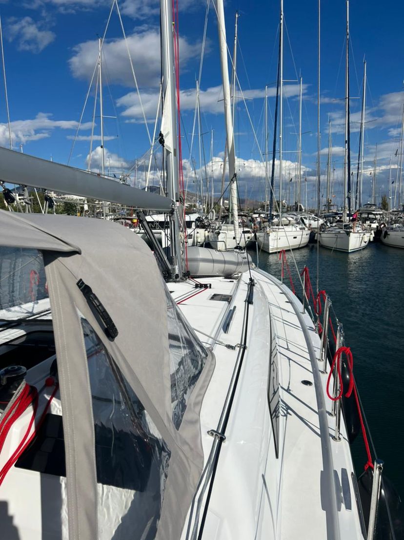 Beneteau 40 Saiph  (Electric Heads, Inverter)